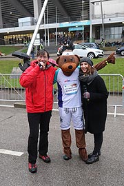 Moderator Peter Meisenbacher mit co-moderierender Tochter (&copy;Foto:Martin Schmitz)